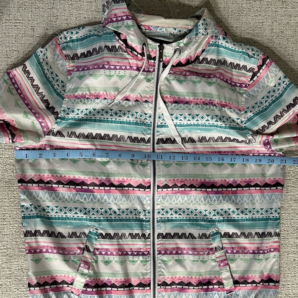 Patterned Women's Jacket - Picture 4 of 6